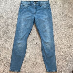 White House Black Market High-Rise Denim Legging Jeanie Denim Jeans Size M